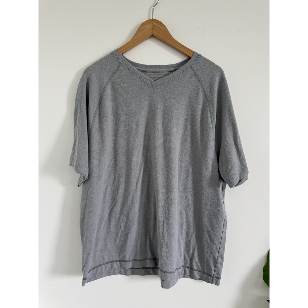 Lululemon Light Gray Lightweight Short Sleeve Activewear Shirt  Men's Size L
